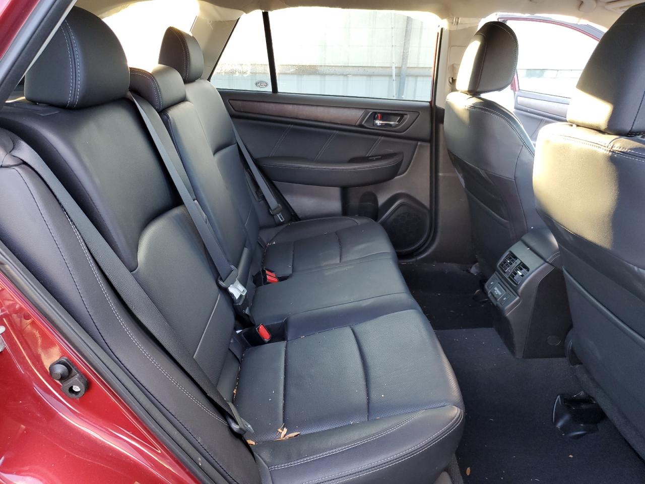 2018 Subaru Outback - Image 11