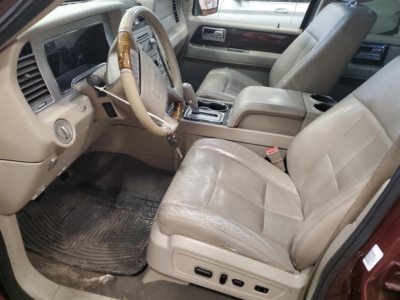 2010 Lincoln Navigator - Image 7