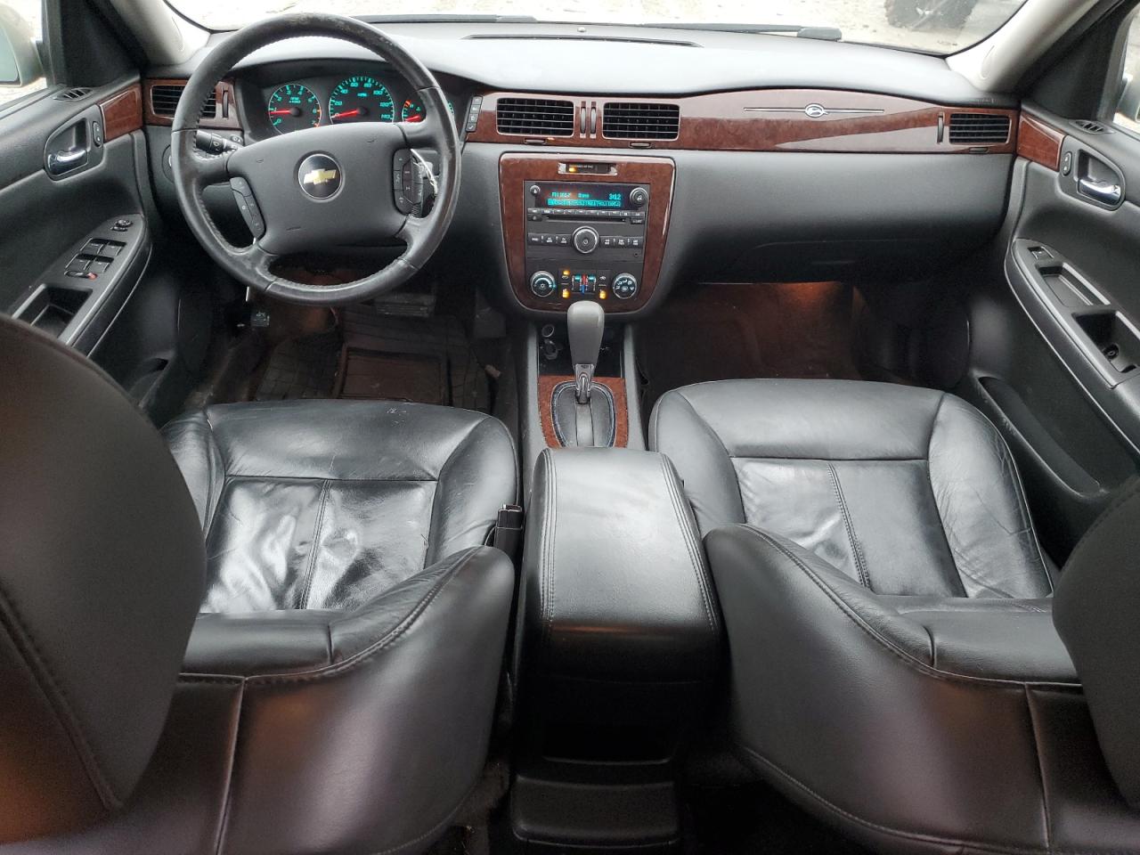 2010 Chevrolet Impala - Image 8