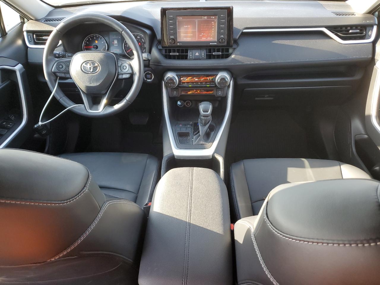 2022 Toyota RAV 4 - Image 8