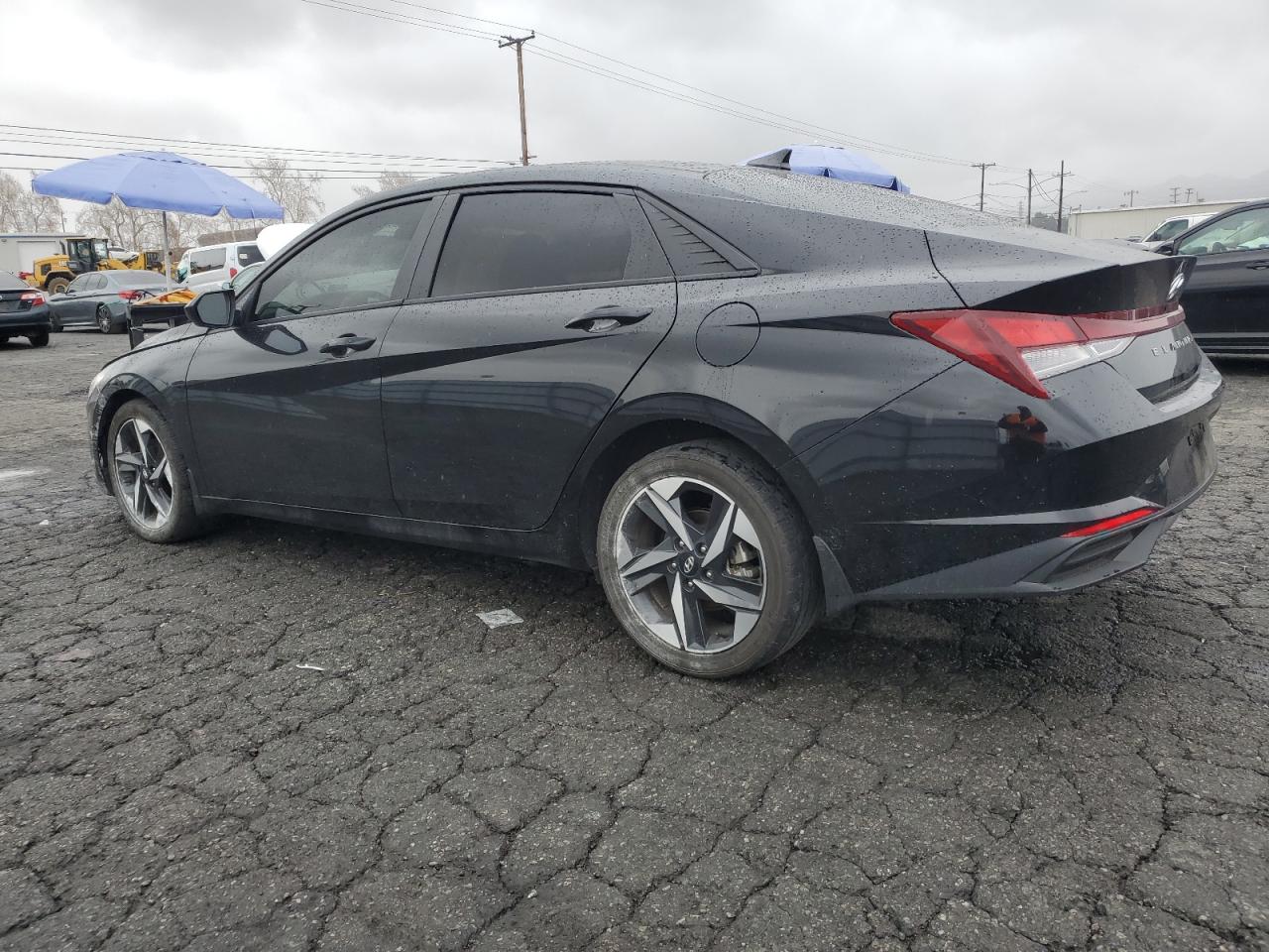 2023 Hyundai Elantra - Image 2