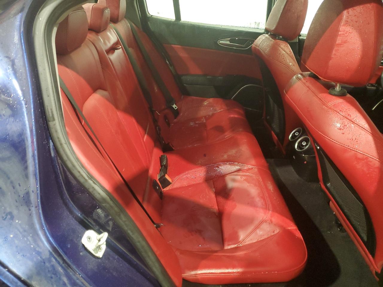 2020 Alfa Romeo Giulia - Image 10