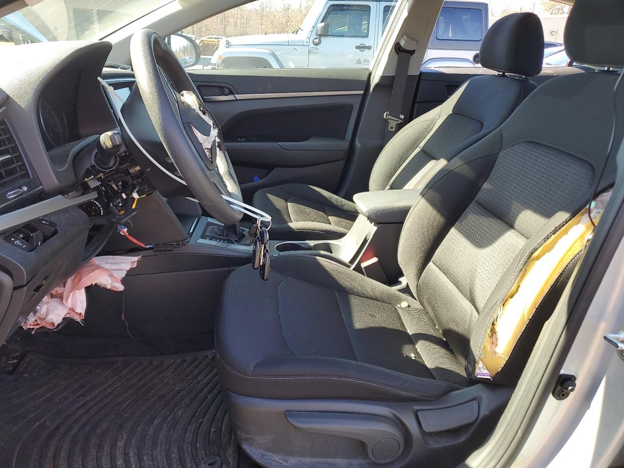 2018 Hyundai Elantra - Image 7