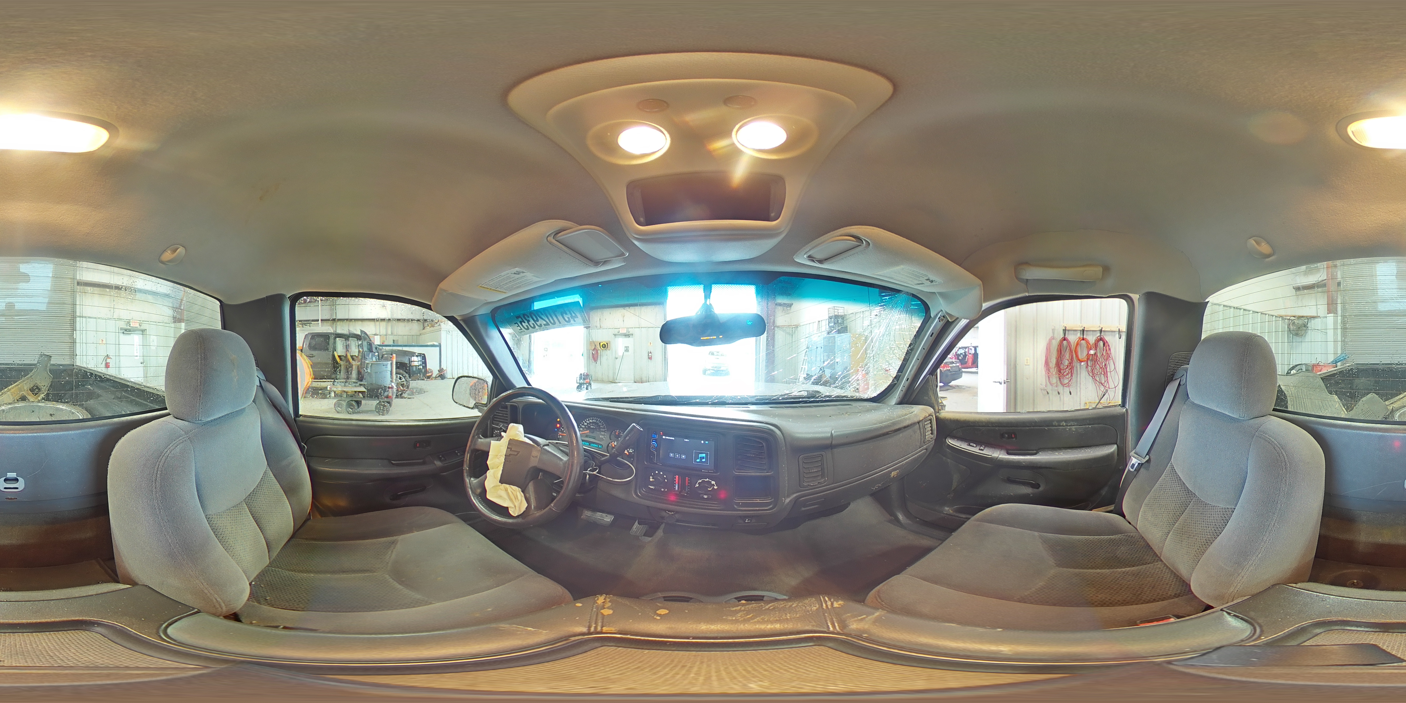 2005 Chevrolet Silverado - Image 13