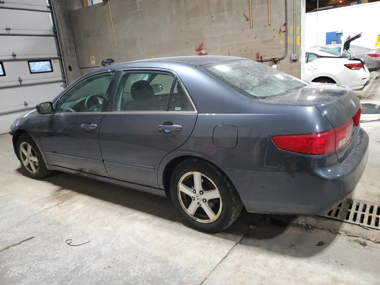 2005 Honda Accord - Image 2