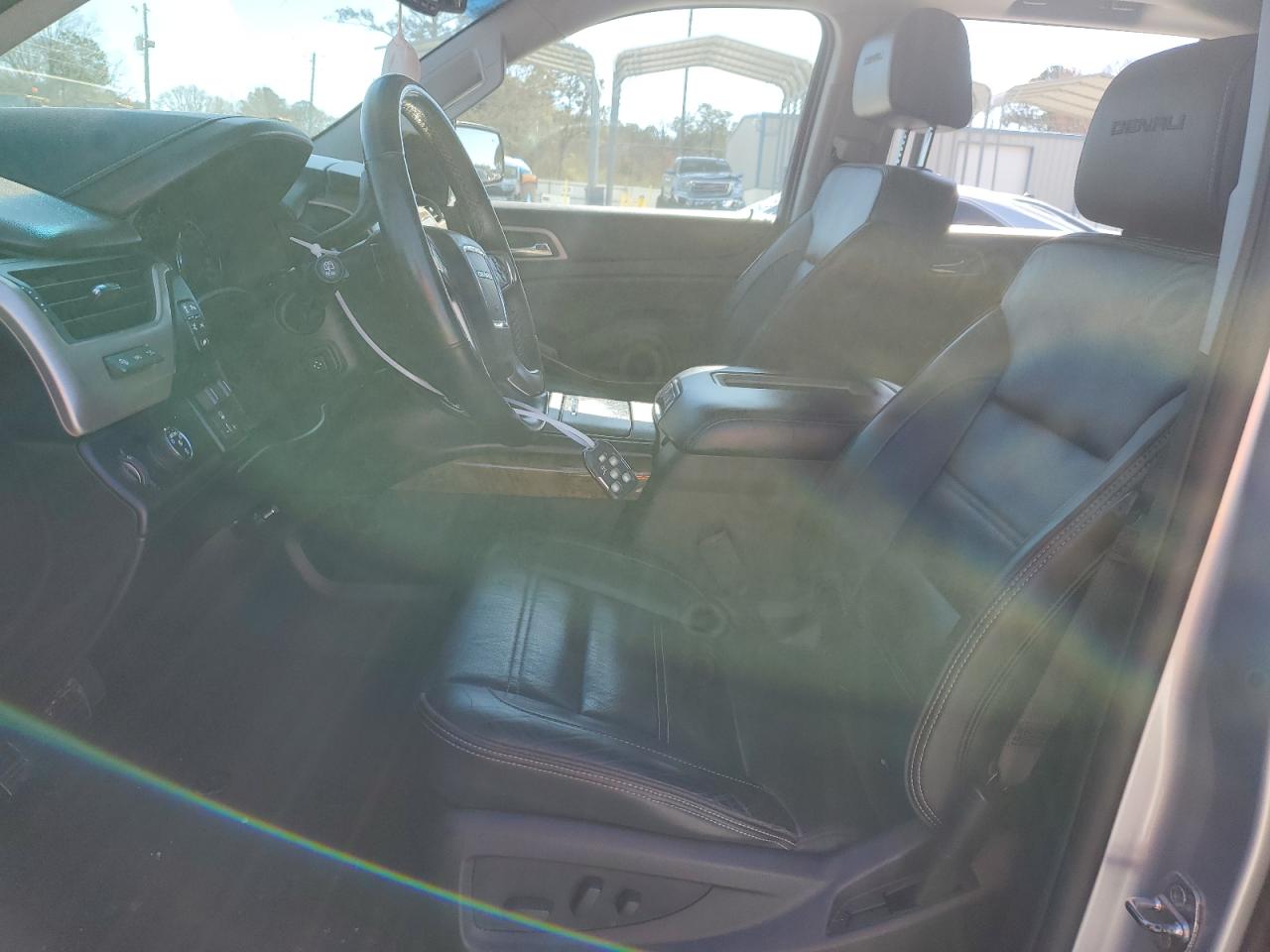 2017 GMC Yukon - Image 7