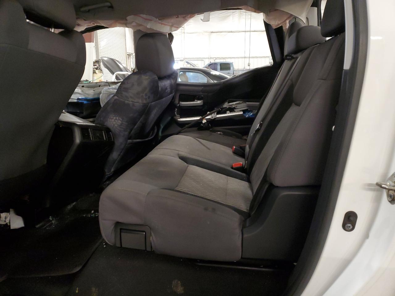 2016 Toyota Tundra - Image 10