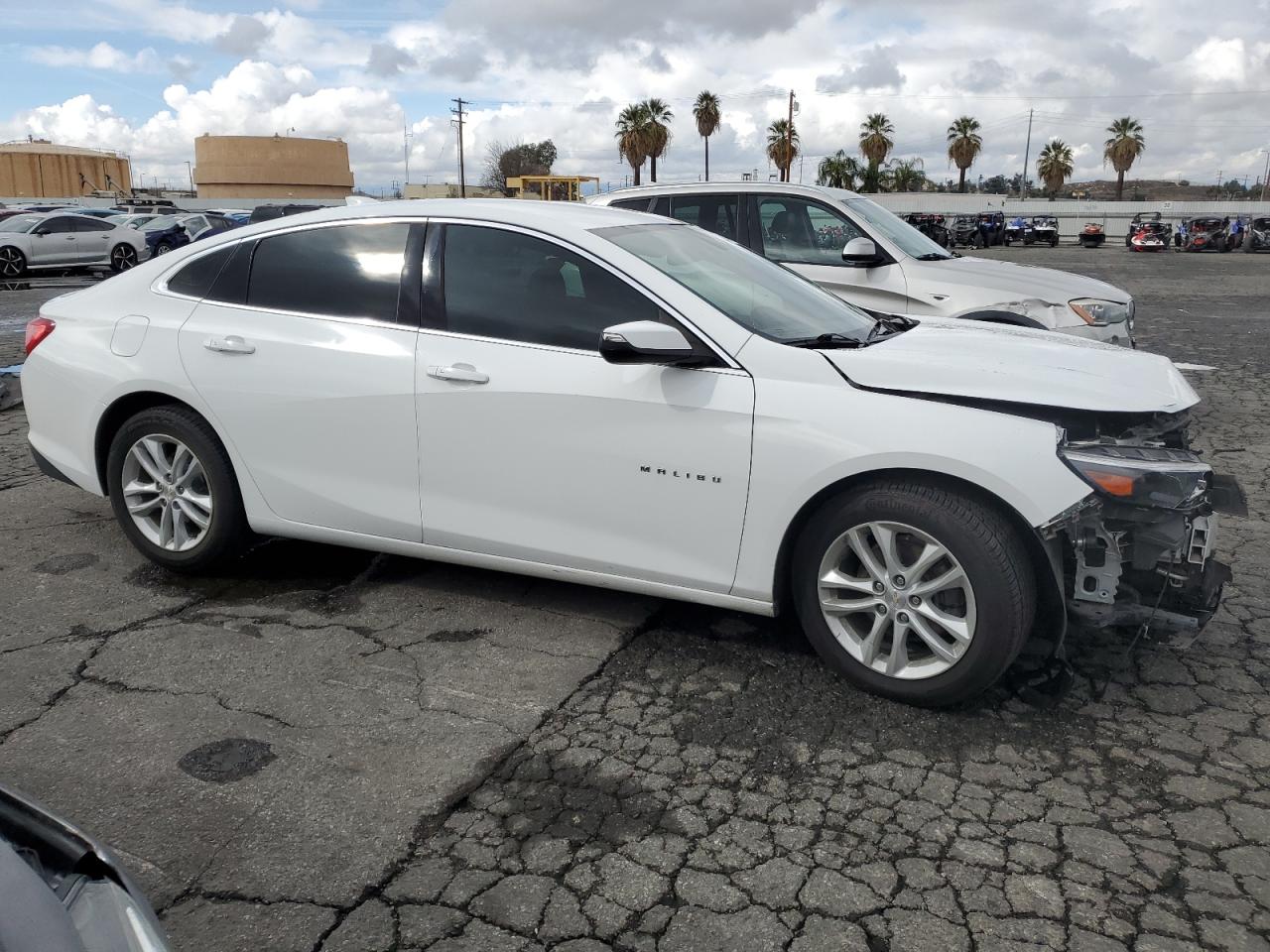 2016 Chevrolet Malibu - Image 4