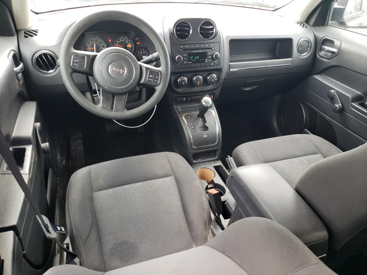 2016 Jeep Liberty (Patriot) - Image 8