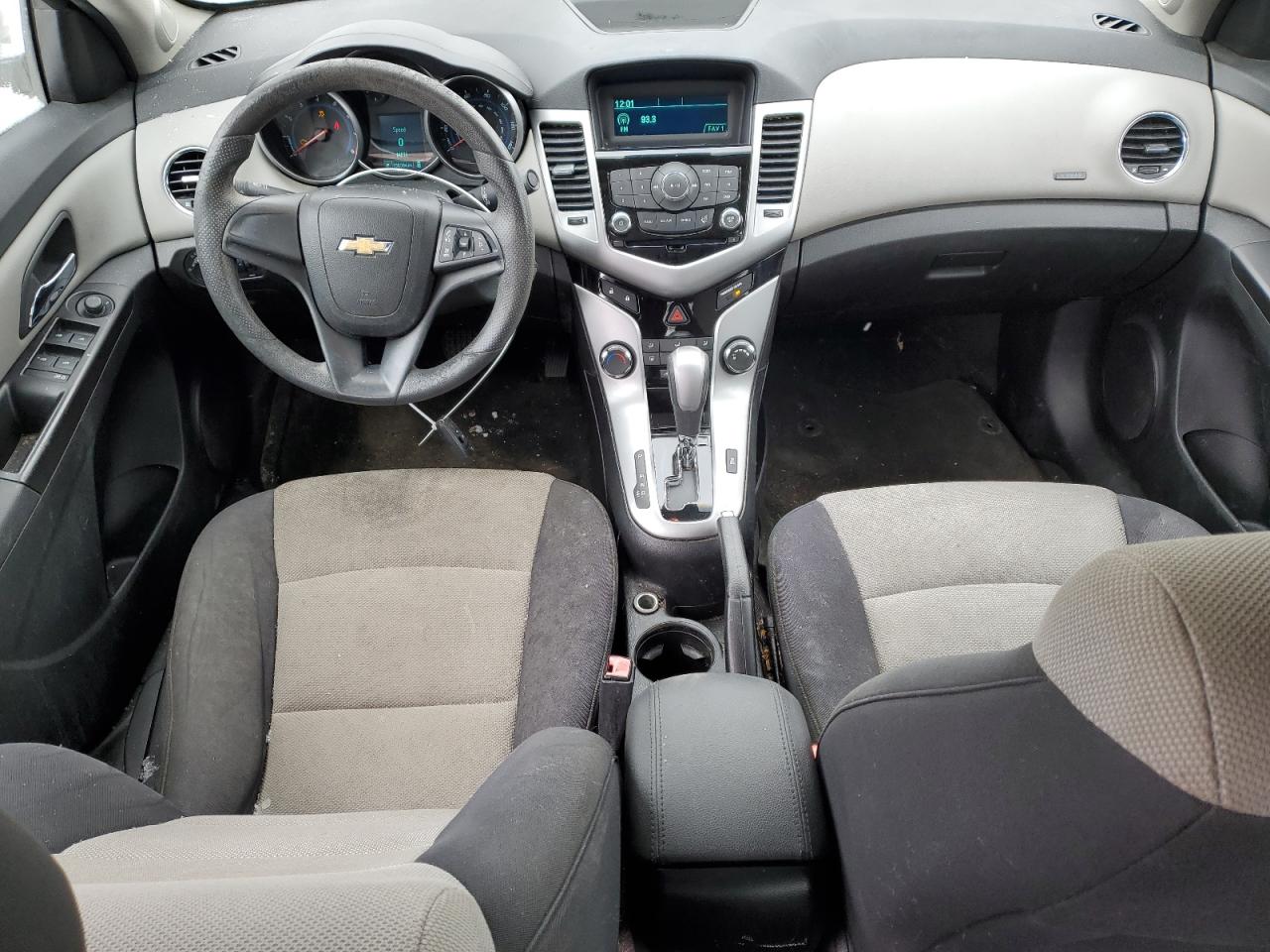 2012 Chevrolet Cruze - Image 8