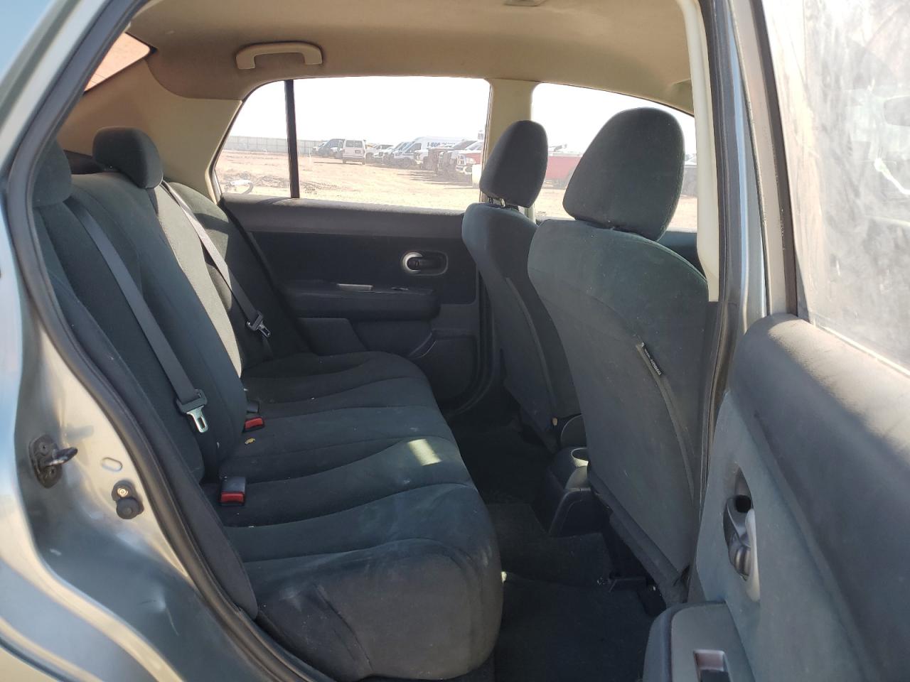 2010 Nissan Versa - Image 10