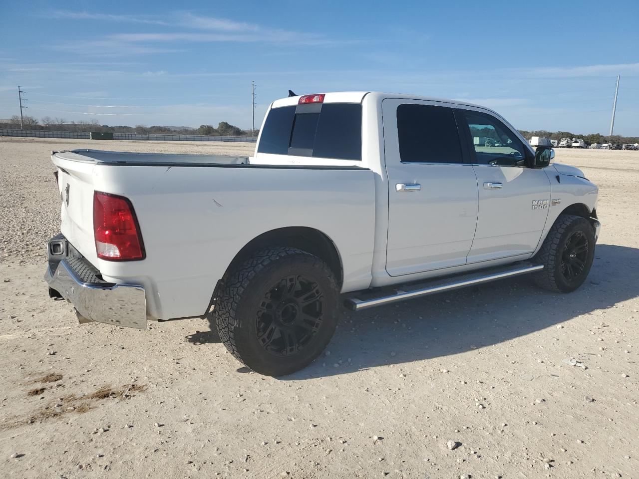 2017 RAM 1500 - Image 3