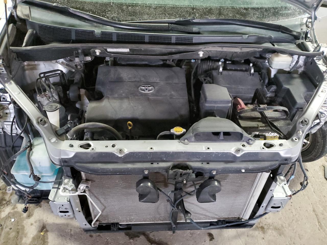2014 Toyota Sienna - Image 12