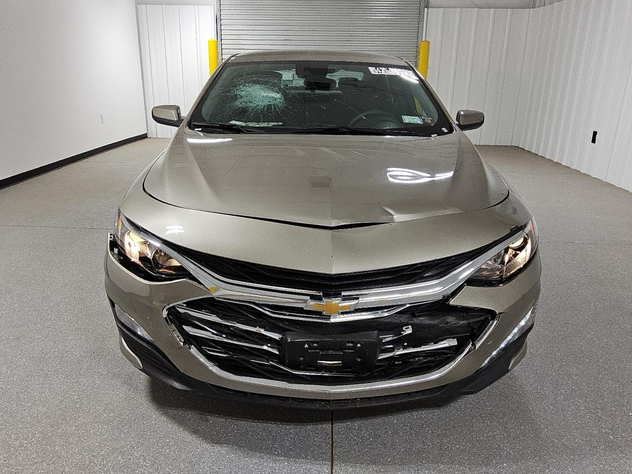 2023 Chevrolet Malibu - Image 5