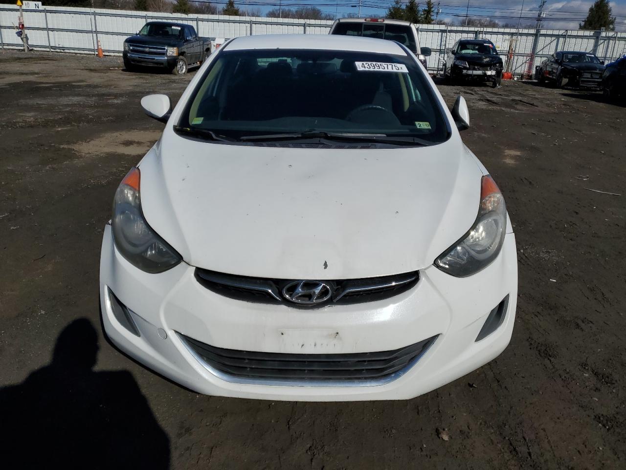 2013 Hyundai Elantra - Image 5
