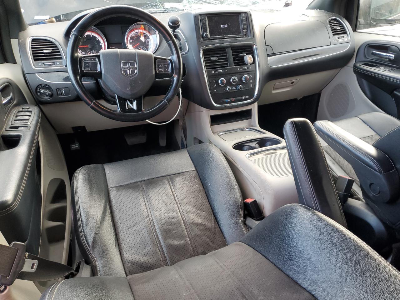 2020 Dodge Caravan - Image 8
