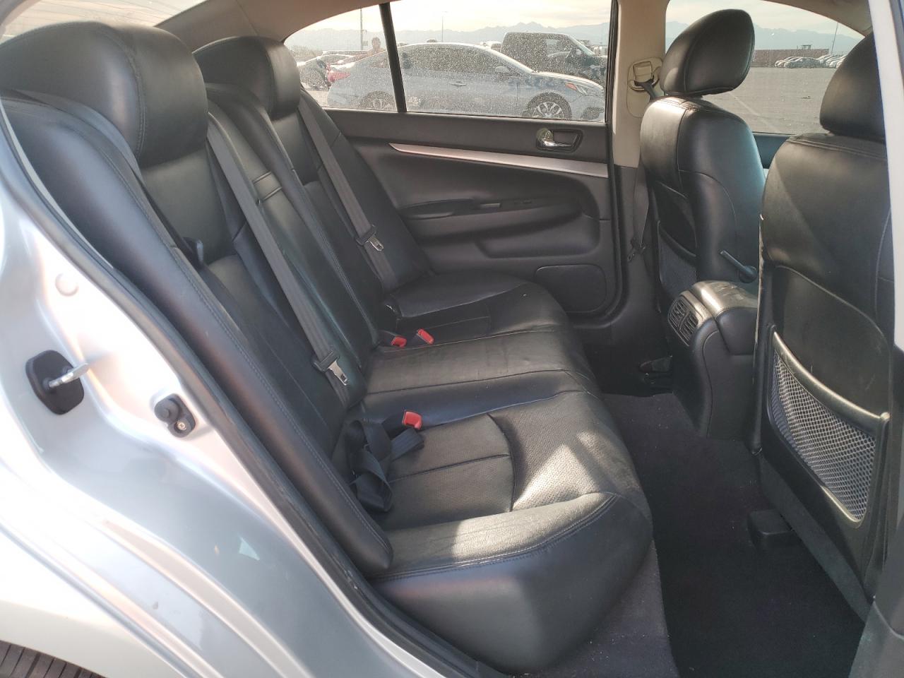 2011 Infiniti G - Image 10