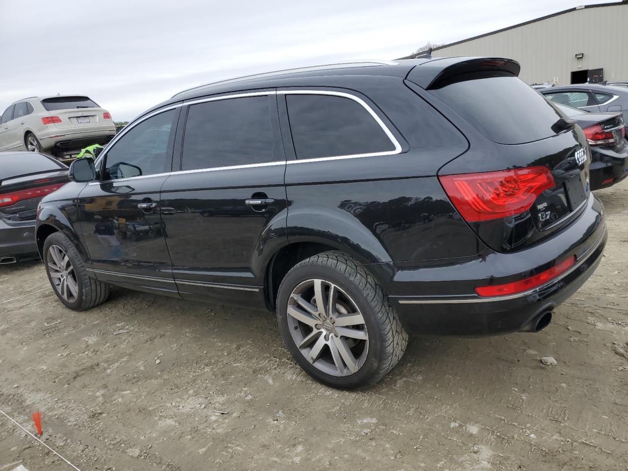 2014 Audi Q7 - Image 2