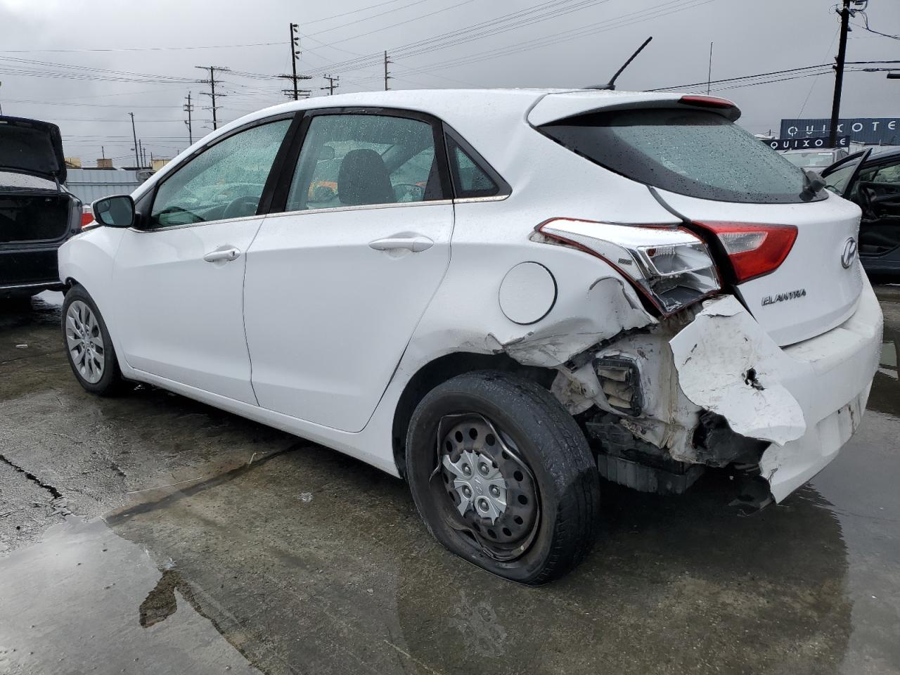 2017 Hyundai Elantra - Image 2