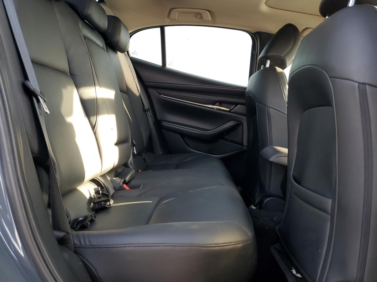 2022 Mazda 3 - Image 10
