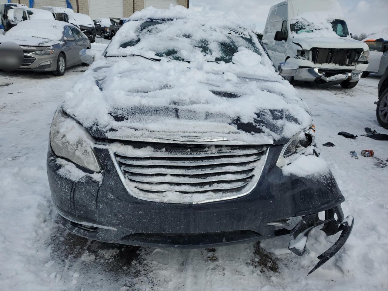 2012 Chrysler 200 - Image 5