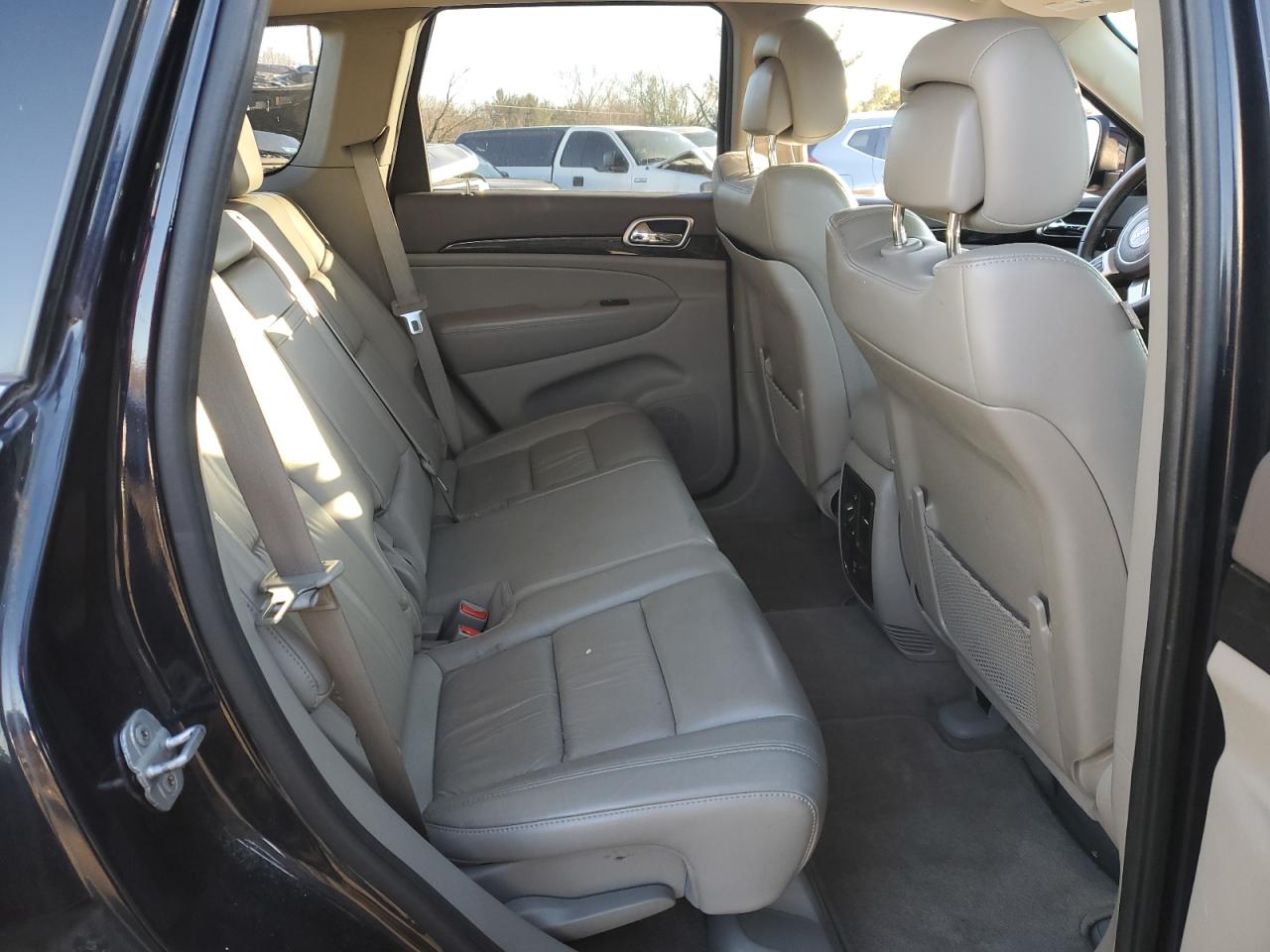 2011 Jeep Grand Cherokee - Image 11