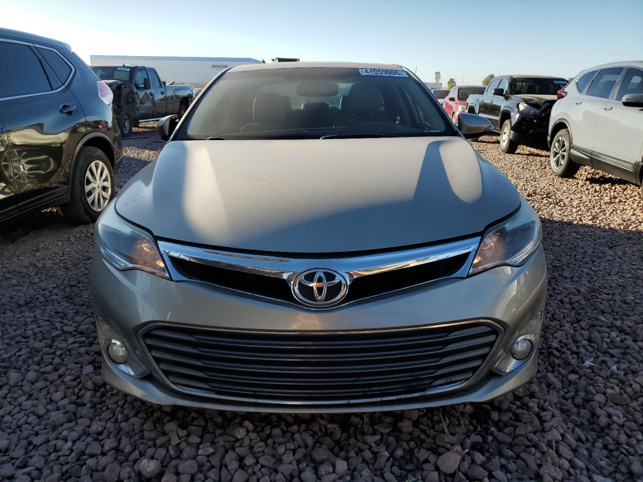 2013 Toyota Avalon - Image 5