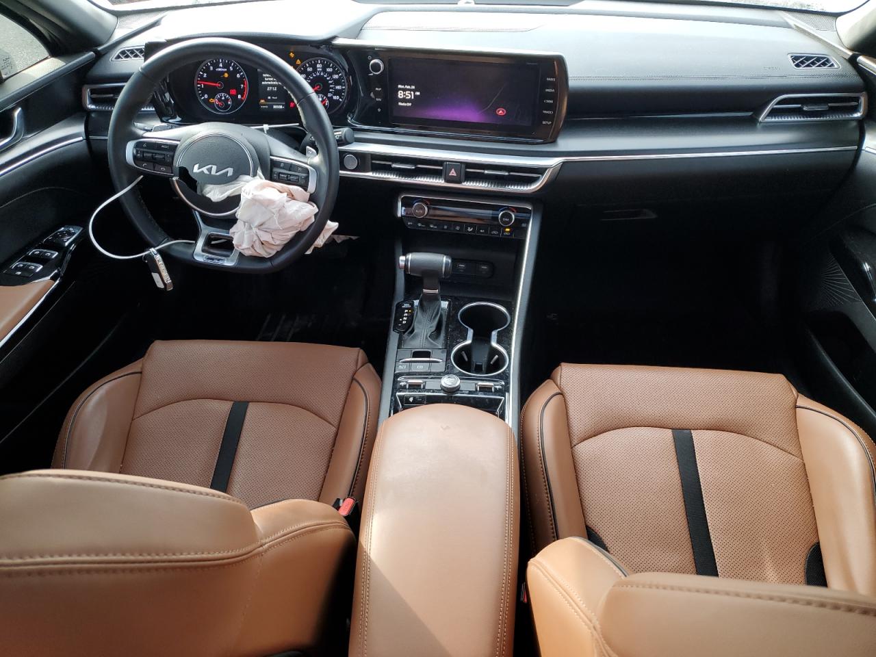 2024 Kia K5 - Image 8