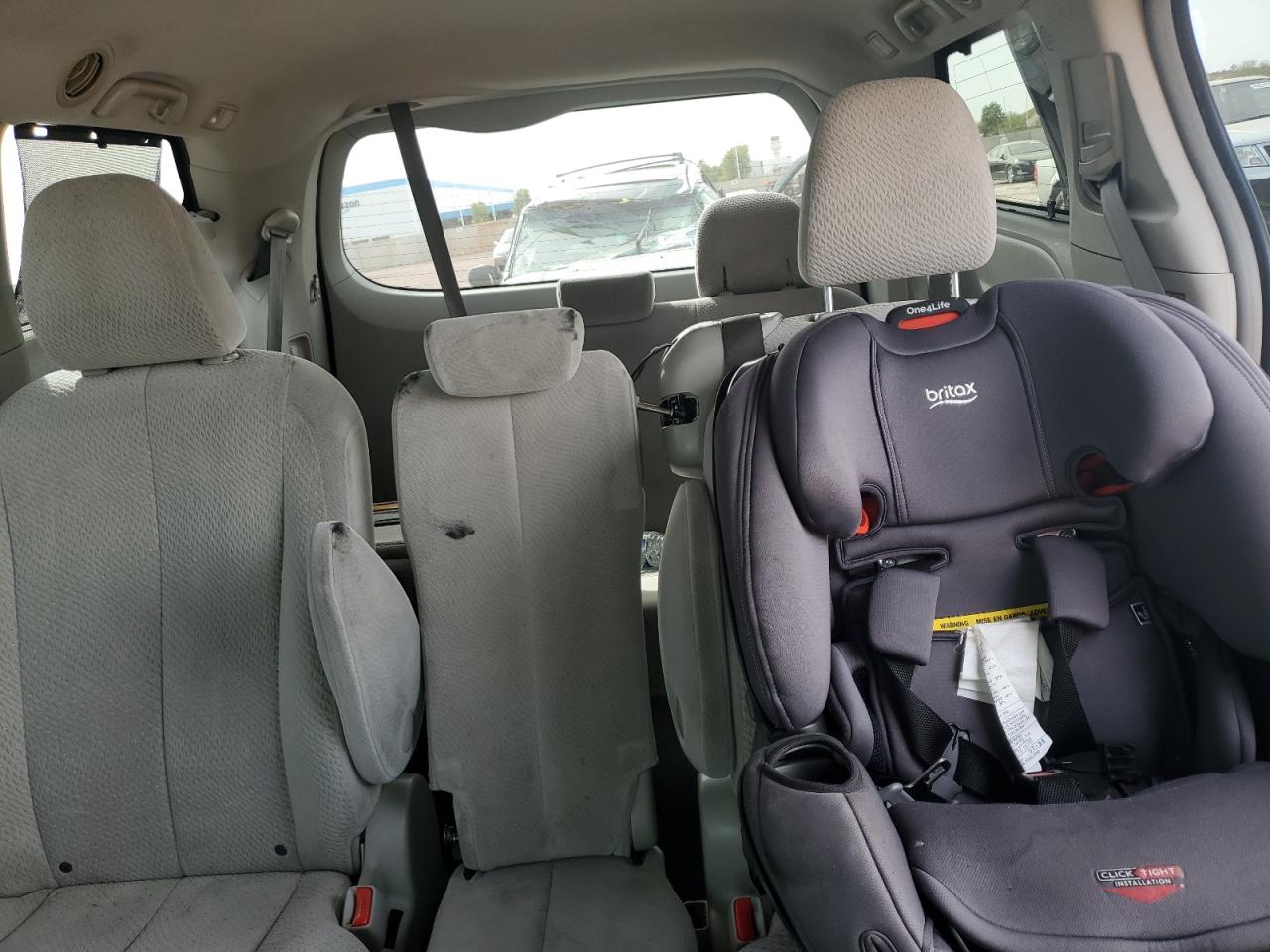 2011 Toyota Sienna - Image 10