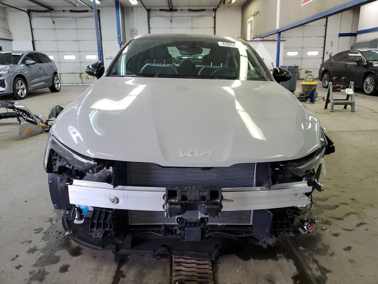 2025 Kia K5 - Image 5