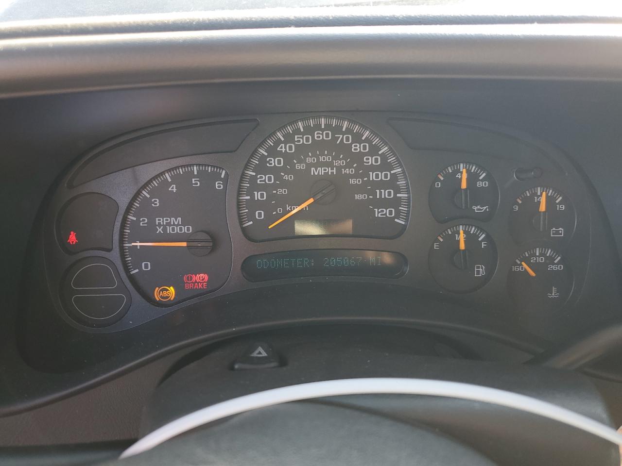 2005 Chevrolet Tahoe - Image 9