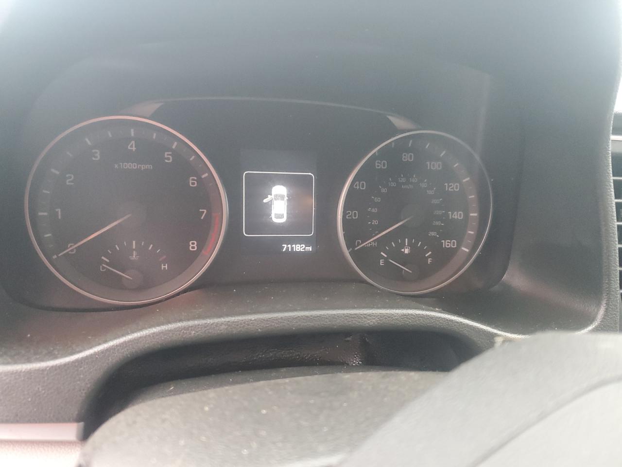 2018 Hyundai Elantra - Image 9