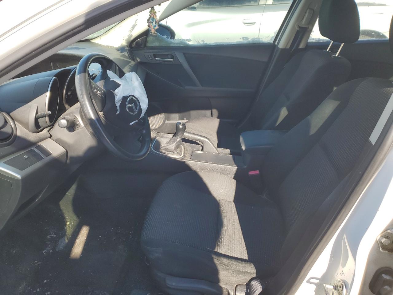 2012 Mazda 3 - Image 7