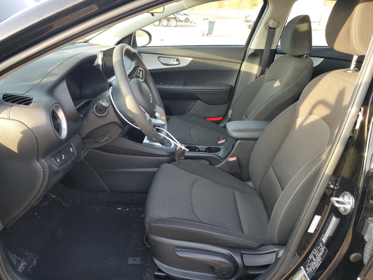 2024 Kia Forte - Image 7