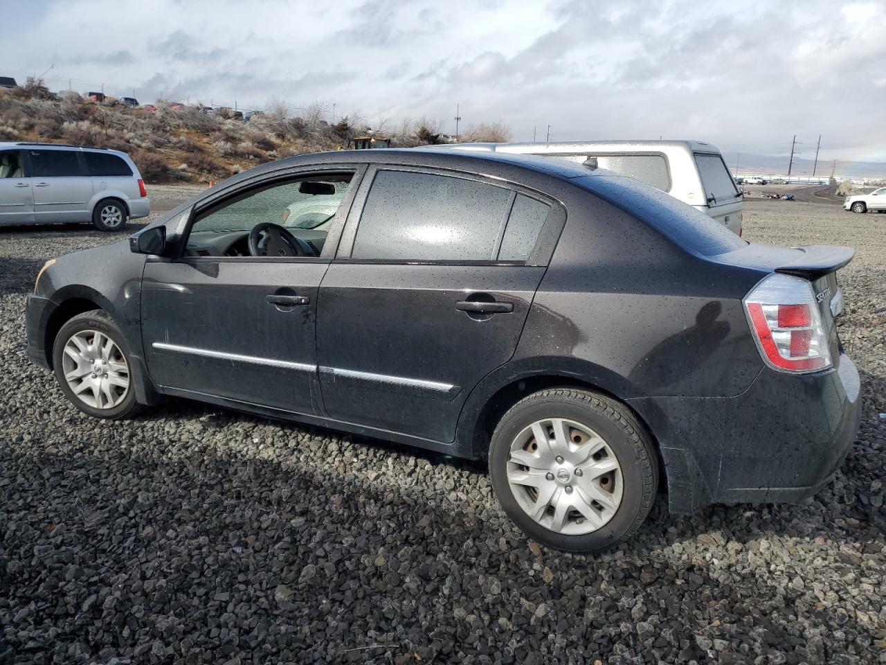 2011 Nissan Sentra - Image 2