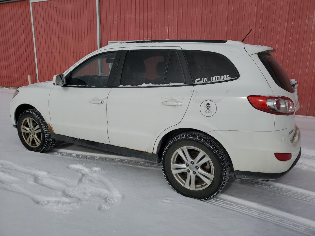 2010 Hyundai Santa Fe - Image 2