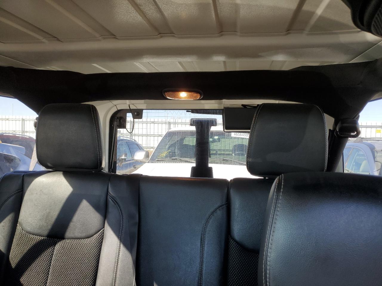 2015 Jeep Wrangler - Image 10
