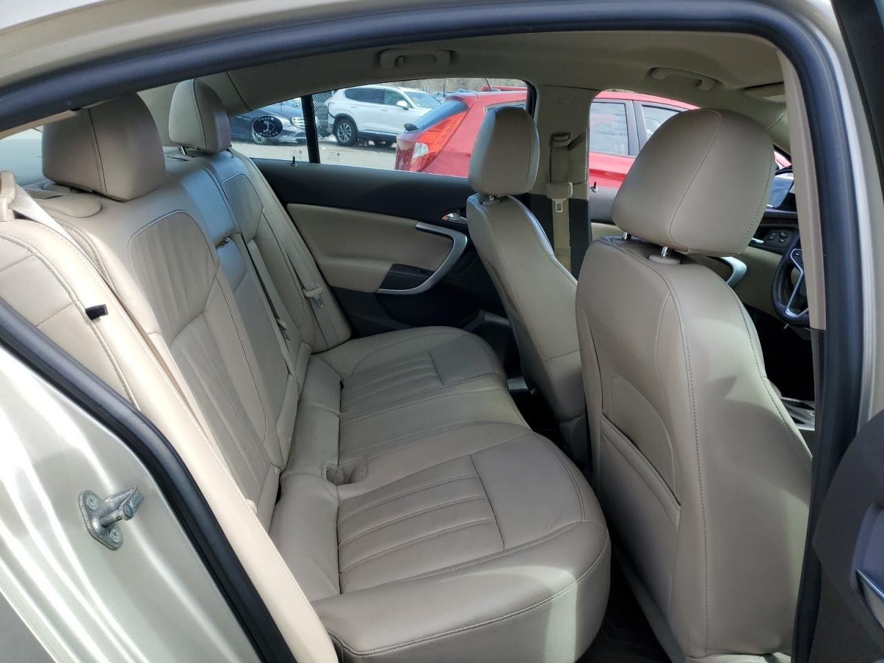 2015 Buick Regal - Image 10