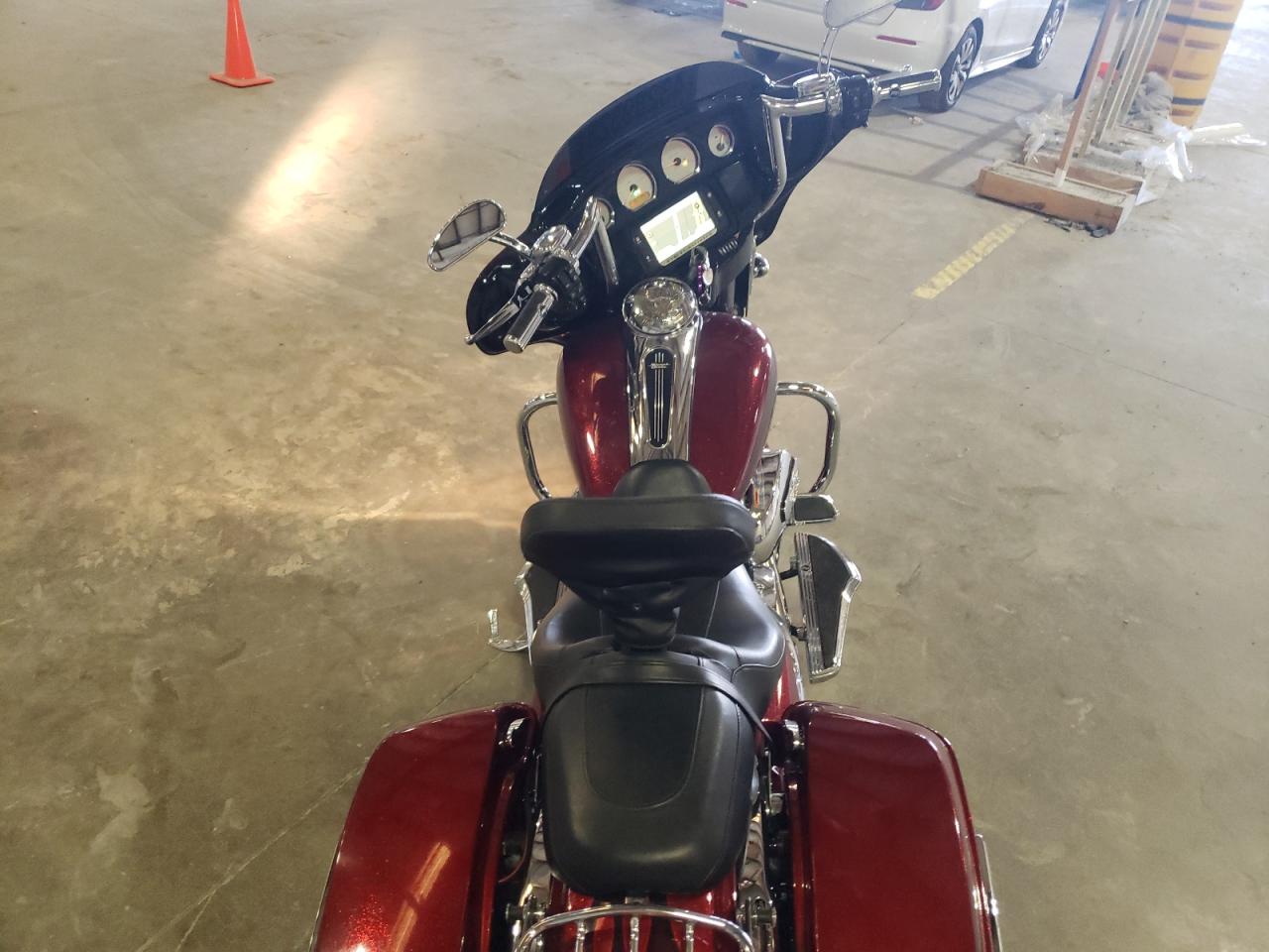 2017 Harley-Davidson Flhxs Street Glide Special VIN: 1HD1KRC12HB642645 Lot: 43289525