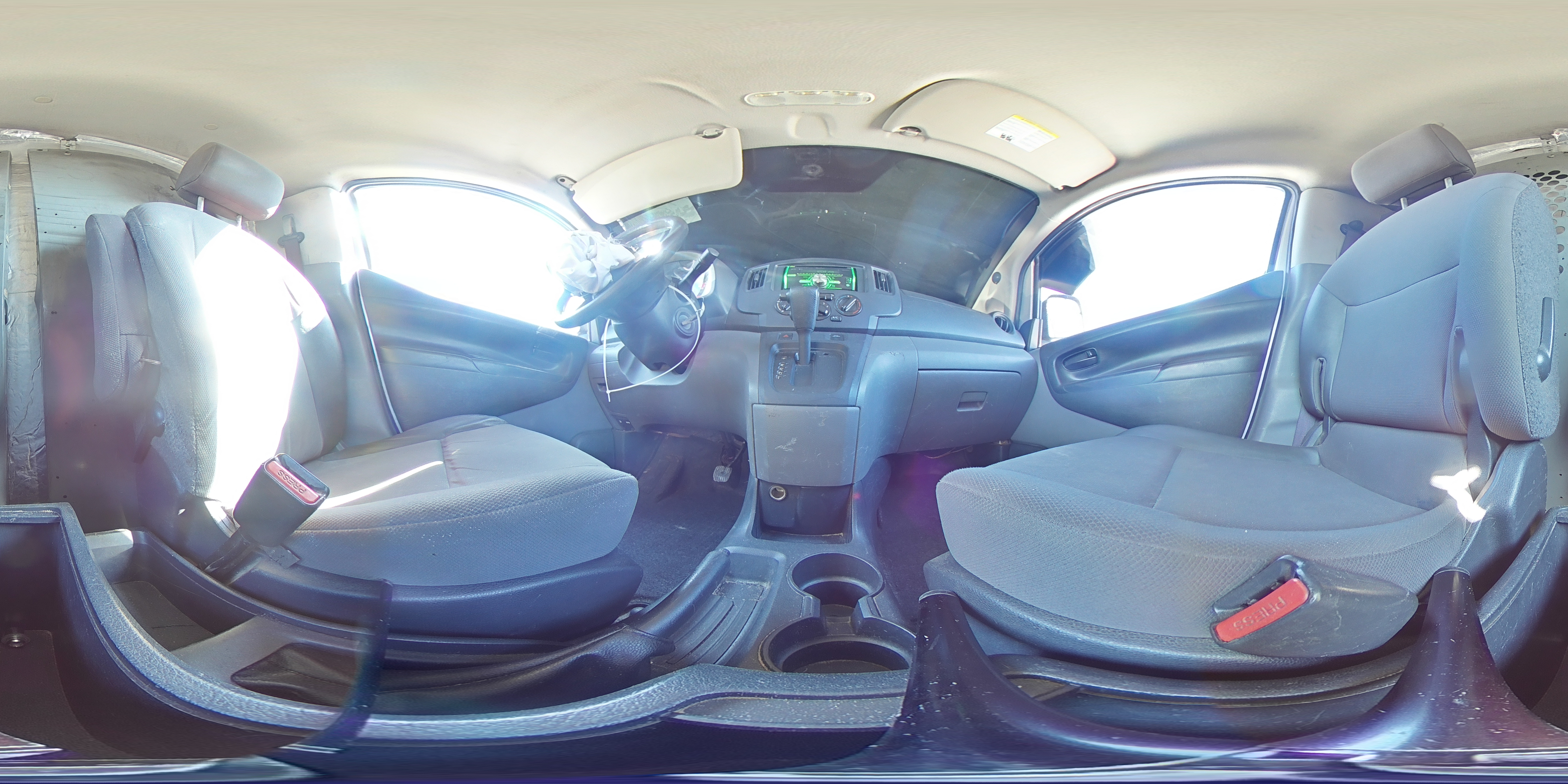 2013 Nissan NV - Image 16