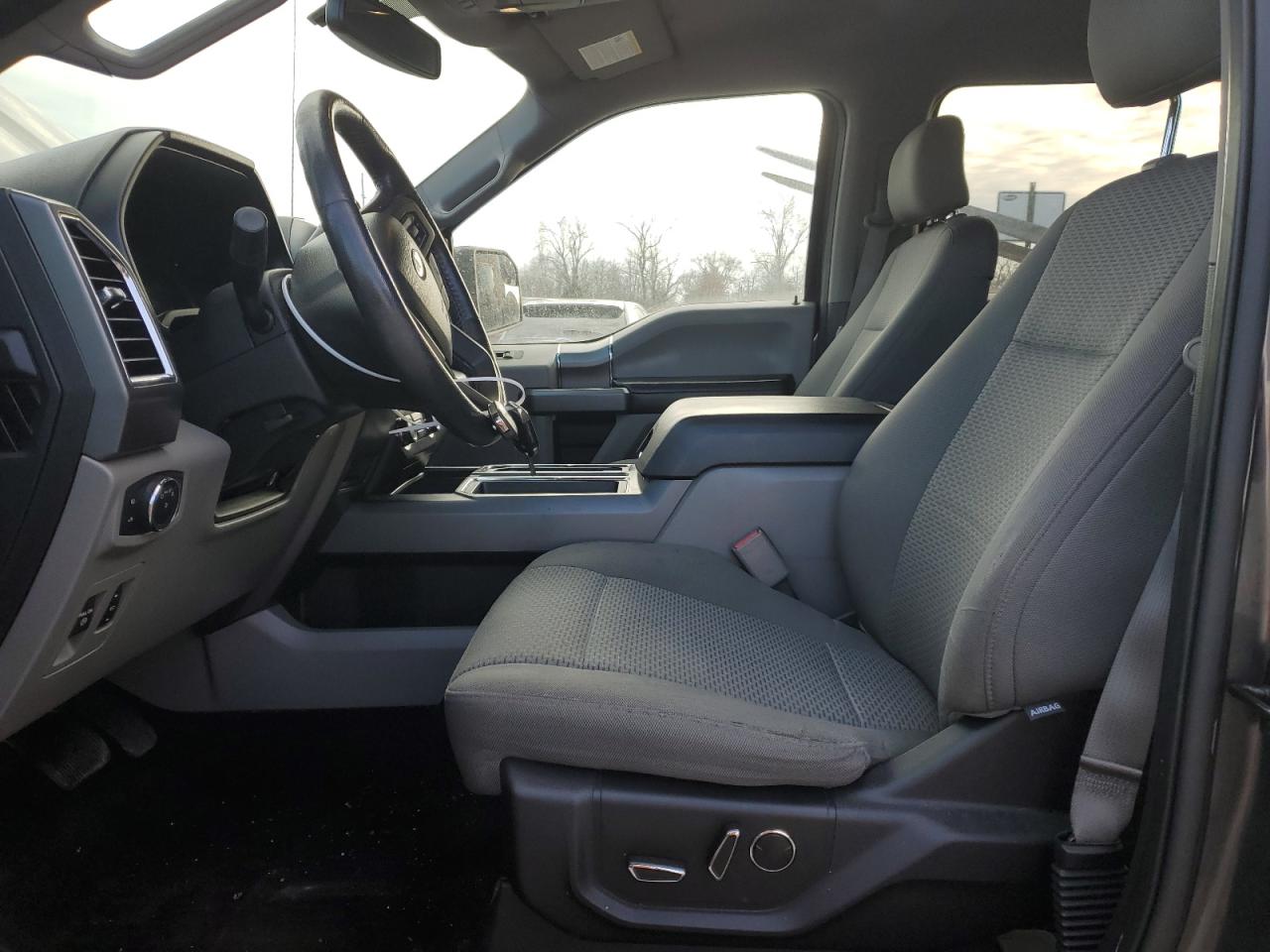 2015 Ford F-150 - Image 7