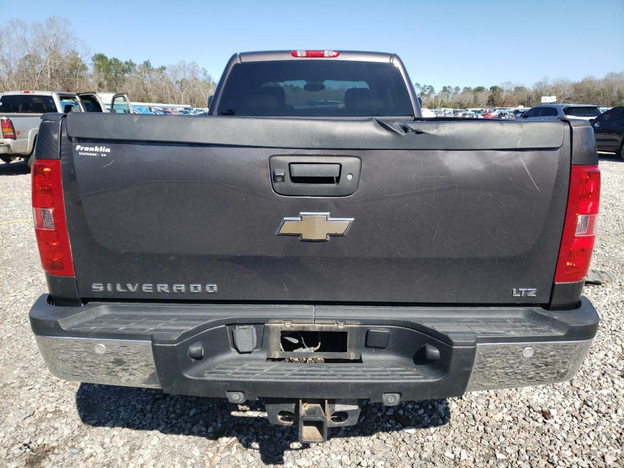 2011 Chevrolet Silverado - Image 6