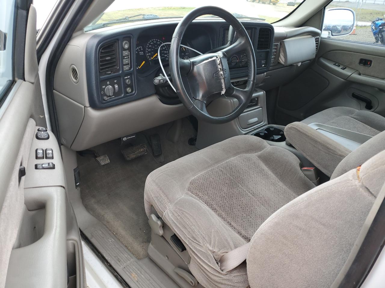 2000 Chevrolet Silverado - Image 8