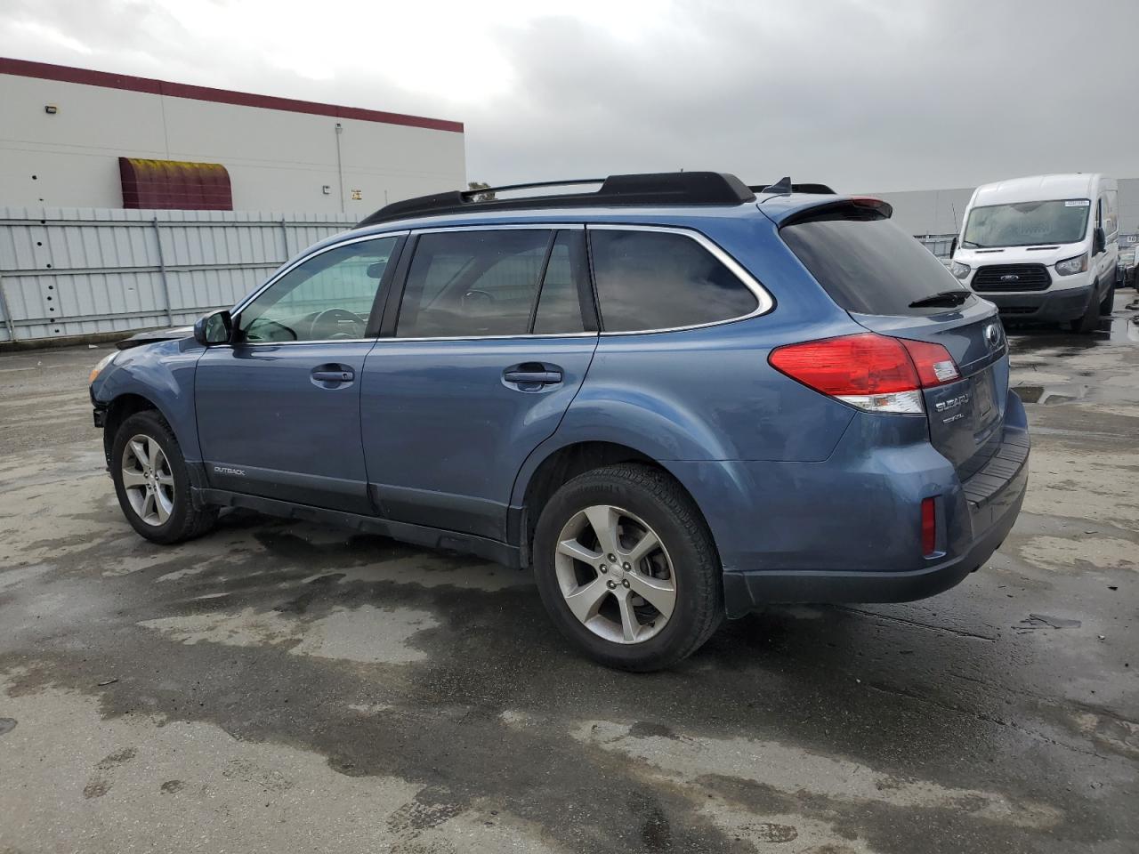 2013 Subaru Outback - Image 2