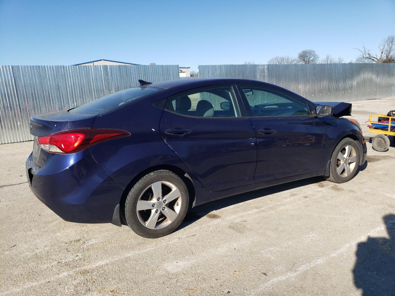 2013 Hyundai Elantra - Image 3