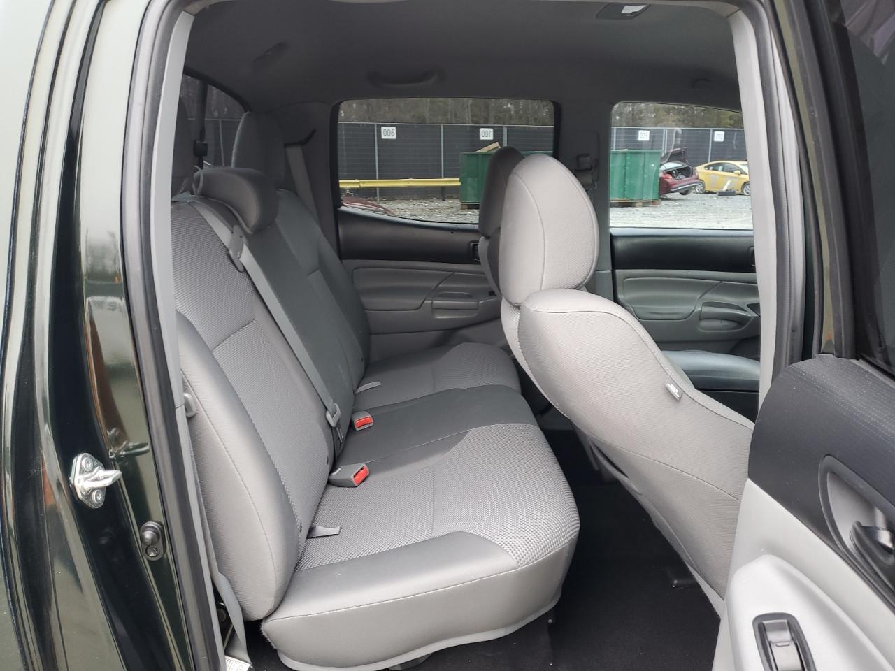 2014 Toyota Tacoma - Image 11