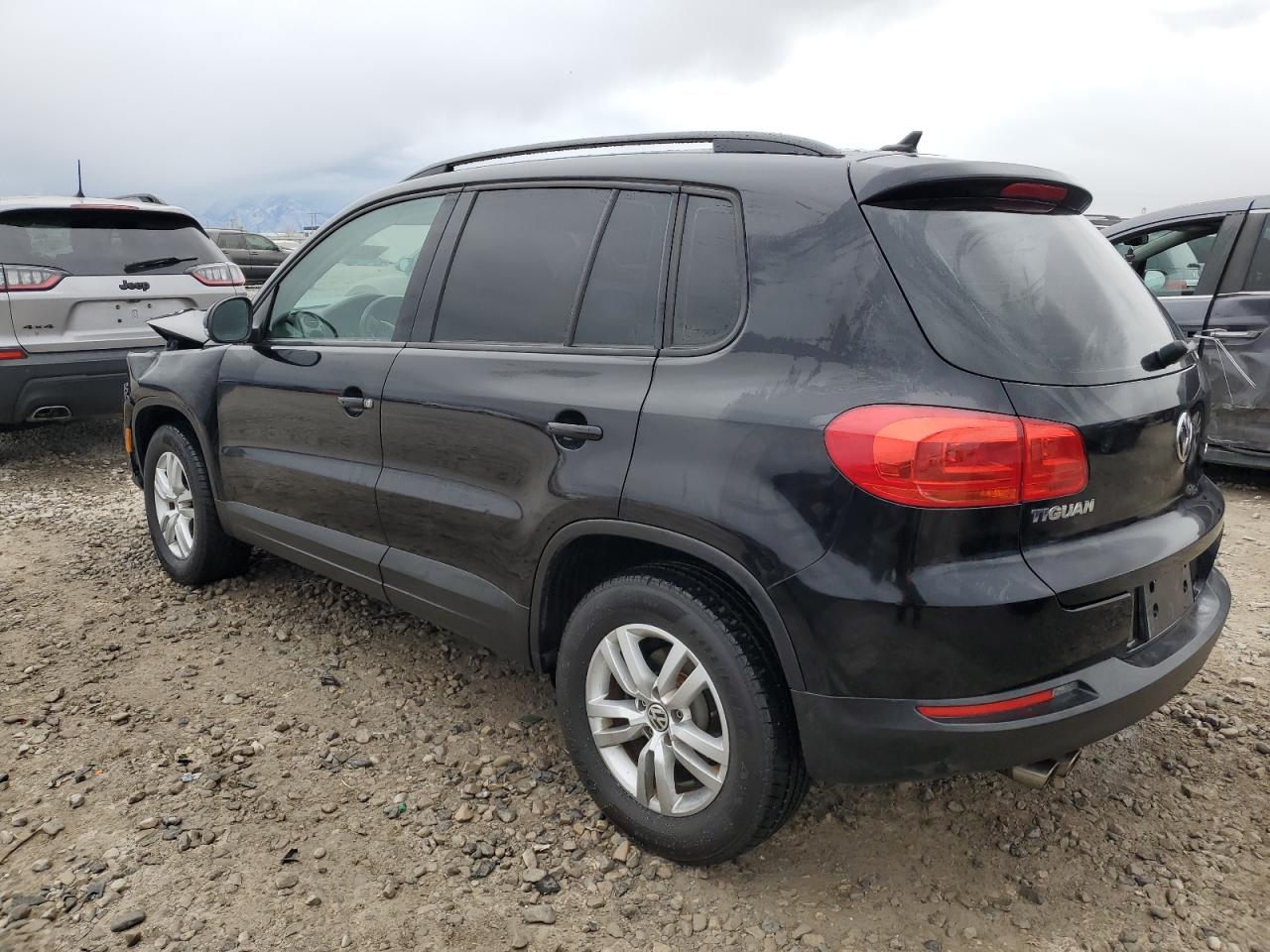 2015 Volkswagen Tiguan - Image 2