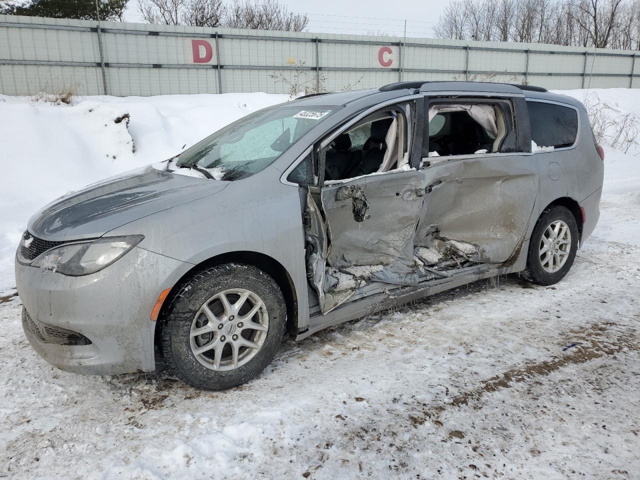 2021 Chrysler Voyager - Image 1