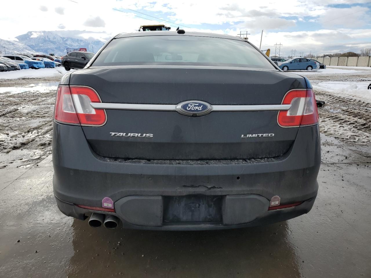 2011 Ford Taurus - Image 6