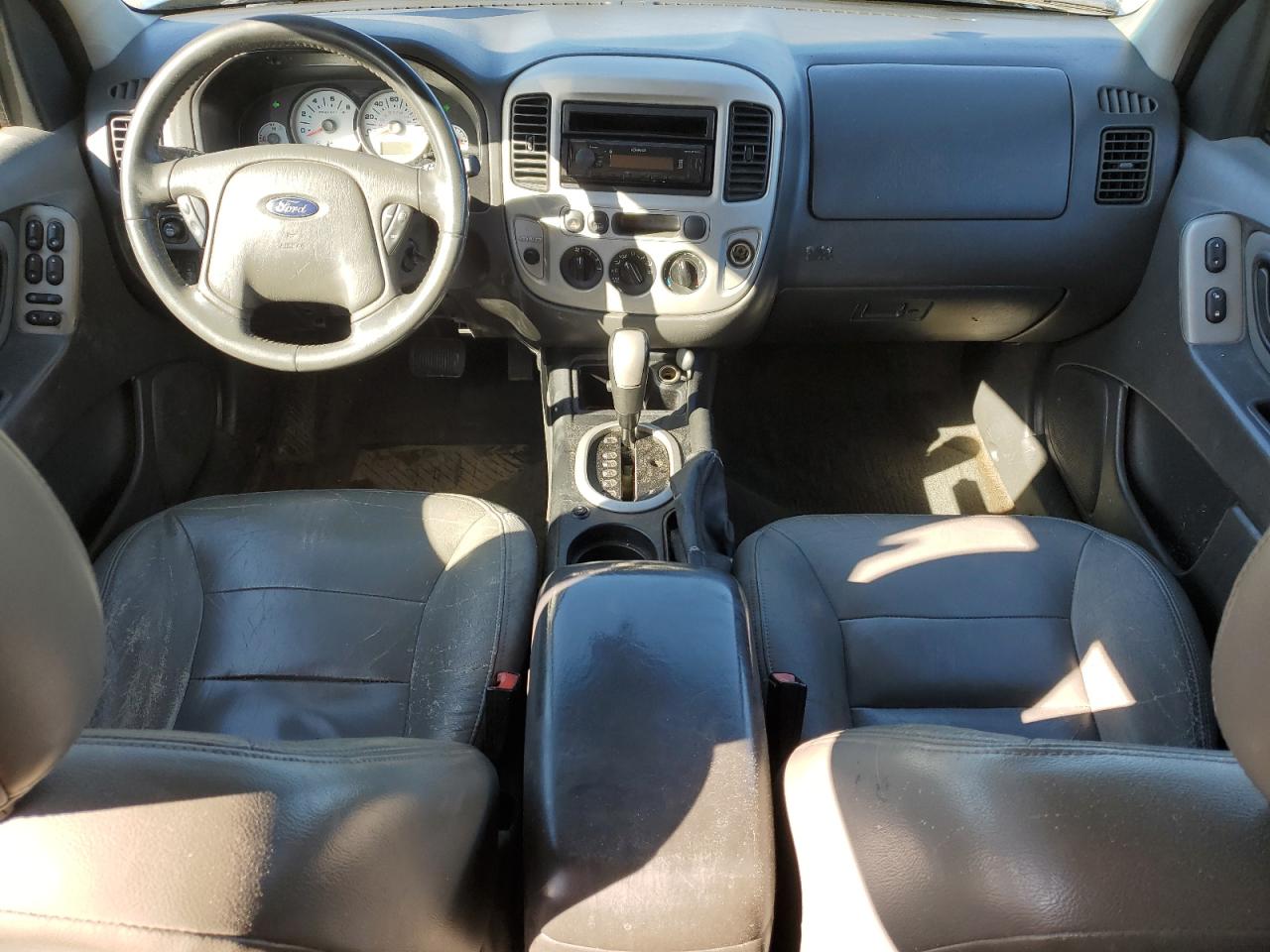 2005 Ford Escape - Image 8